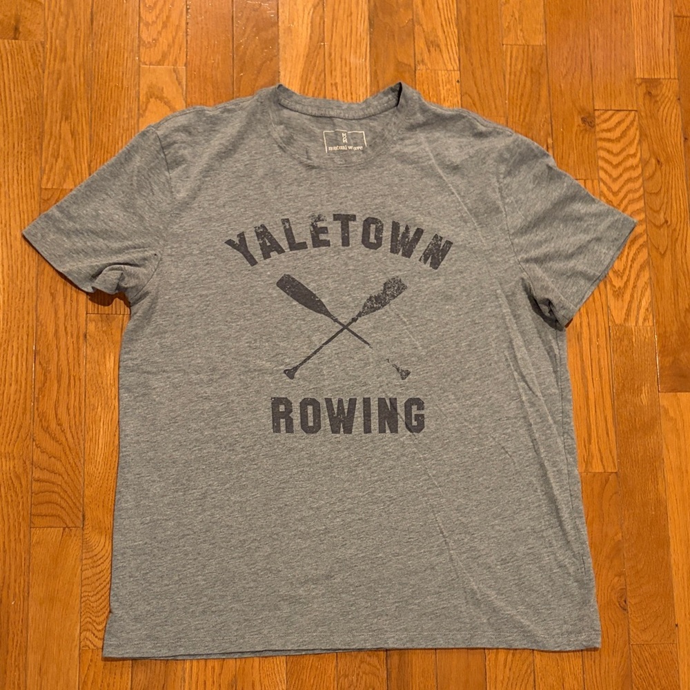 Mutual Weave Gray Graphic tee Yaletown Rowing Men's size large